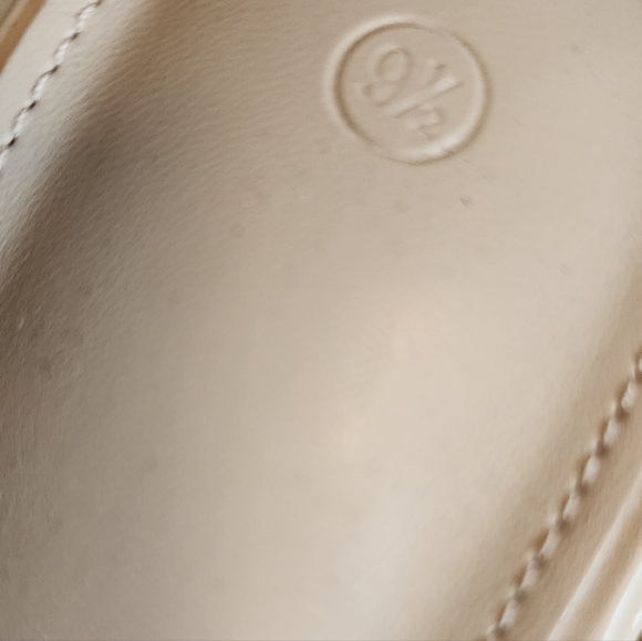 Womens mule slides, 91/2,nwot, cream color - Picture 3 of 3